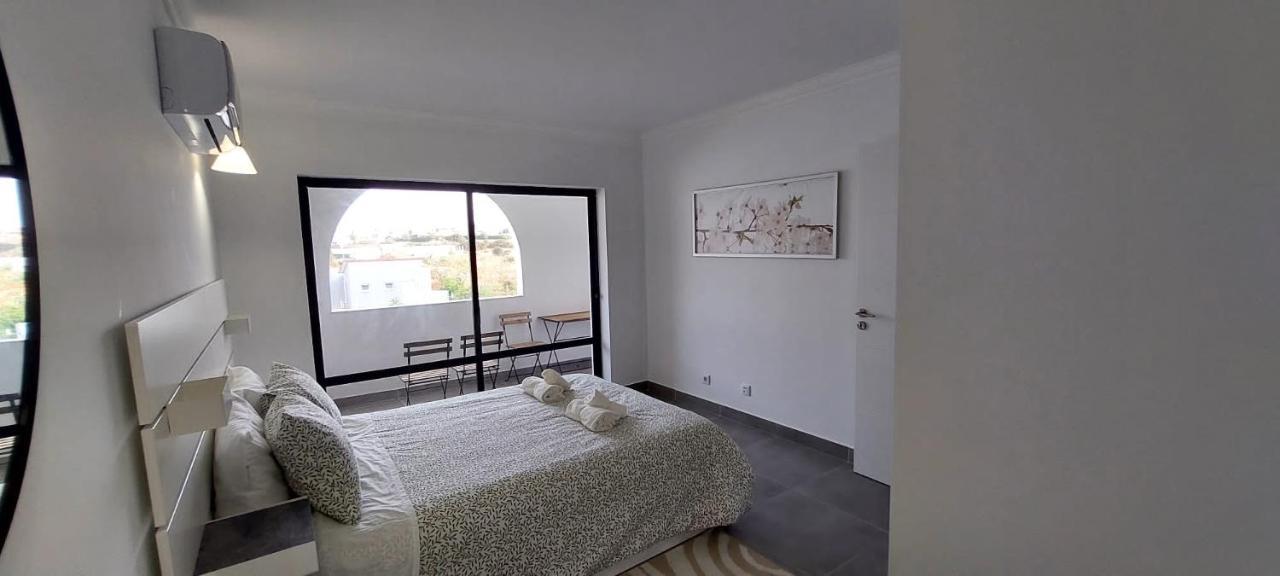 Enjoy Pool, Beach And More At This Nice Apartment Only 3 Minutes From Mareta'S Beach Sagres Luaran gambar