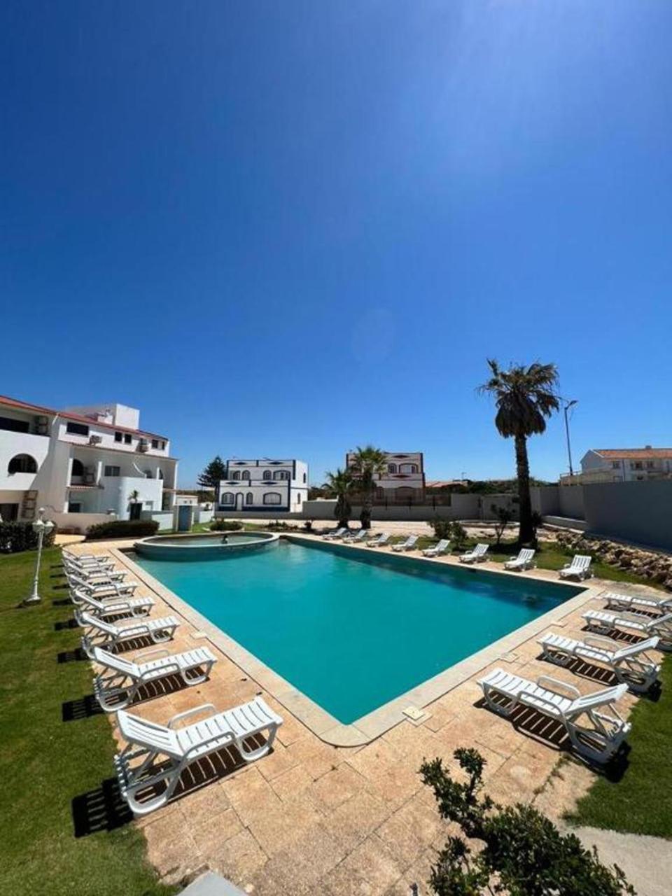 Enjoy Pool, Beach And More At This Nice Apartment Only 3 Minutes From Mareta'S Beach Sagres Luaran gambar